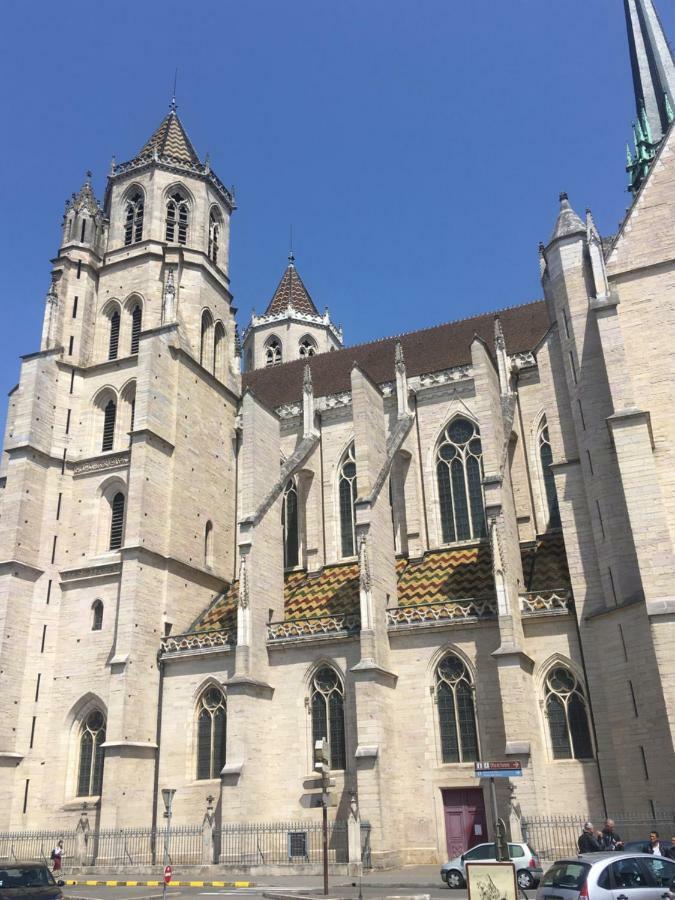 Appartements Atypiques Centre Historique ดีจอง ภายนอก รูปภาพ